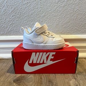 Nike Court Borough low2 toddler size 5C